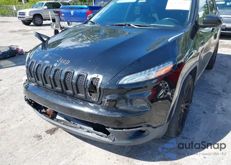 2018 Jeep Cherokee Latitude Plus Fwd z USA, uszkodzony, nr VIN 1C4PJLLX2JD618470
